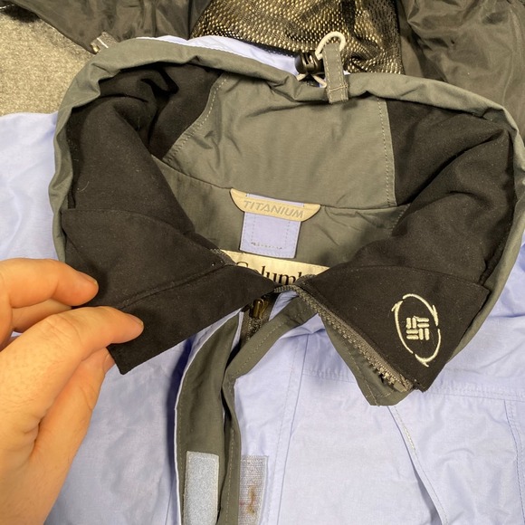 Vintage 90's Women's Columbia Titanium Omni Tech Ski Snowboard Jacket Shell S - Picture 4 of 11